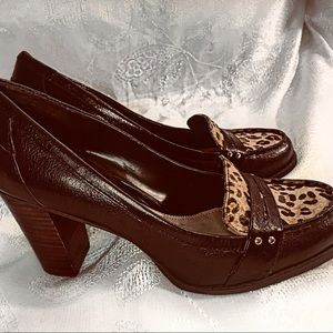 BANDOLINO Haidee Women Block Heel Moc-Toe Penny